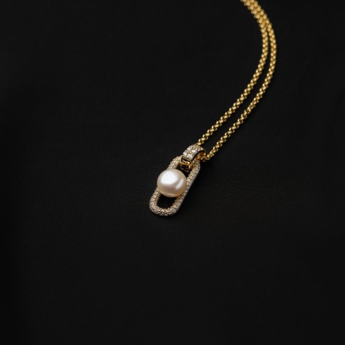 Fabulous Sparkling Pearl Link Necklace Yellow-gold plated